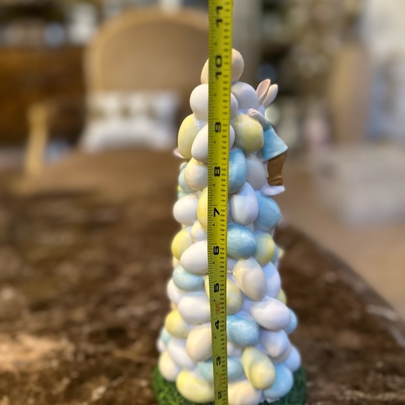 Delightful Easter bunny and egg tree table decor. - Picture 4 of 5